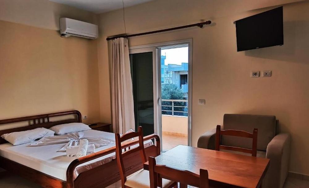 Vila Mihasi Εξαμίλιο Εξωτερικό φωτογραφία